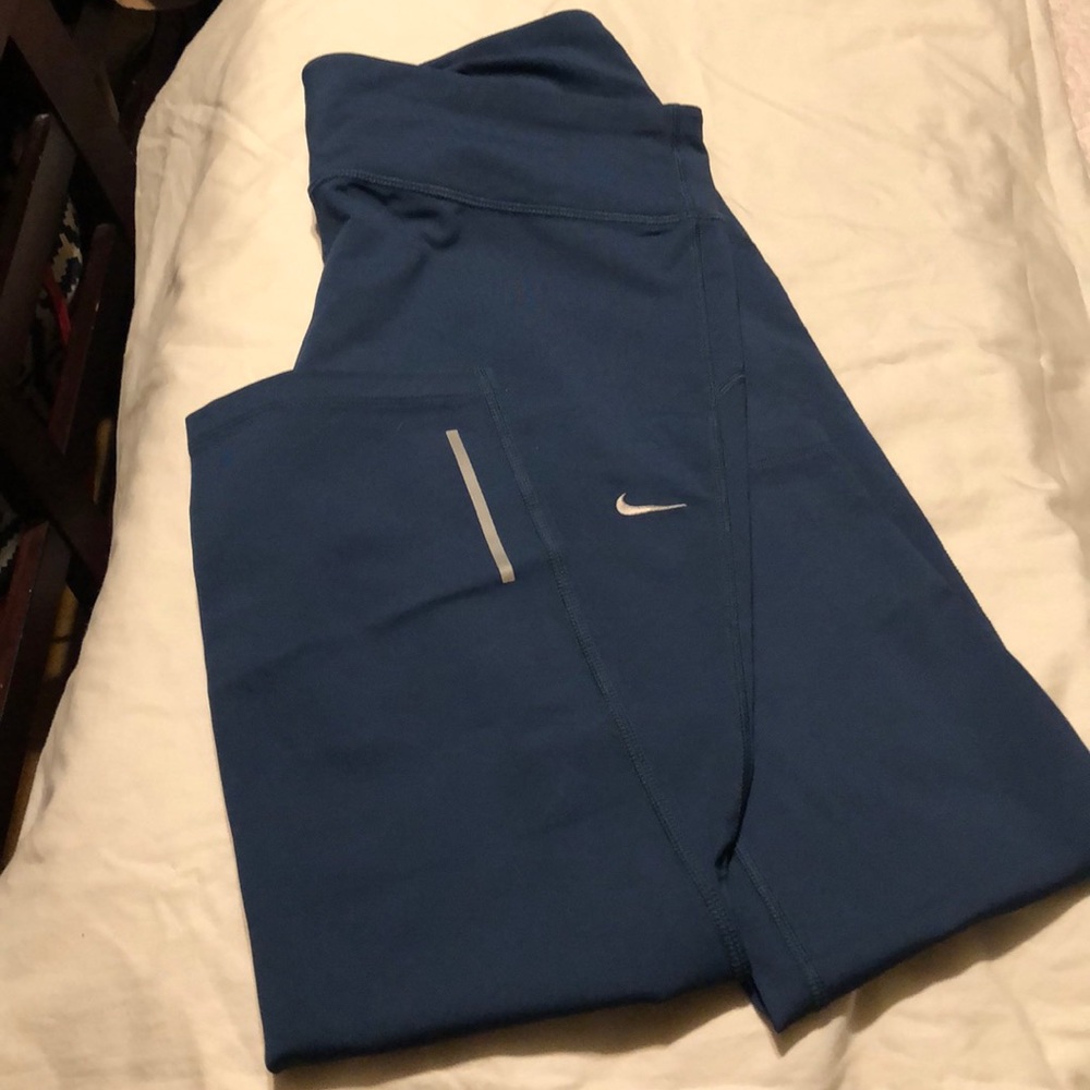 Nike Dri-Fit Capri running pants